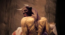 Medium_minotavromahiya__pablo_v_labirinte1