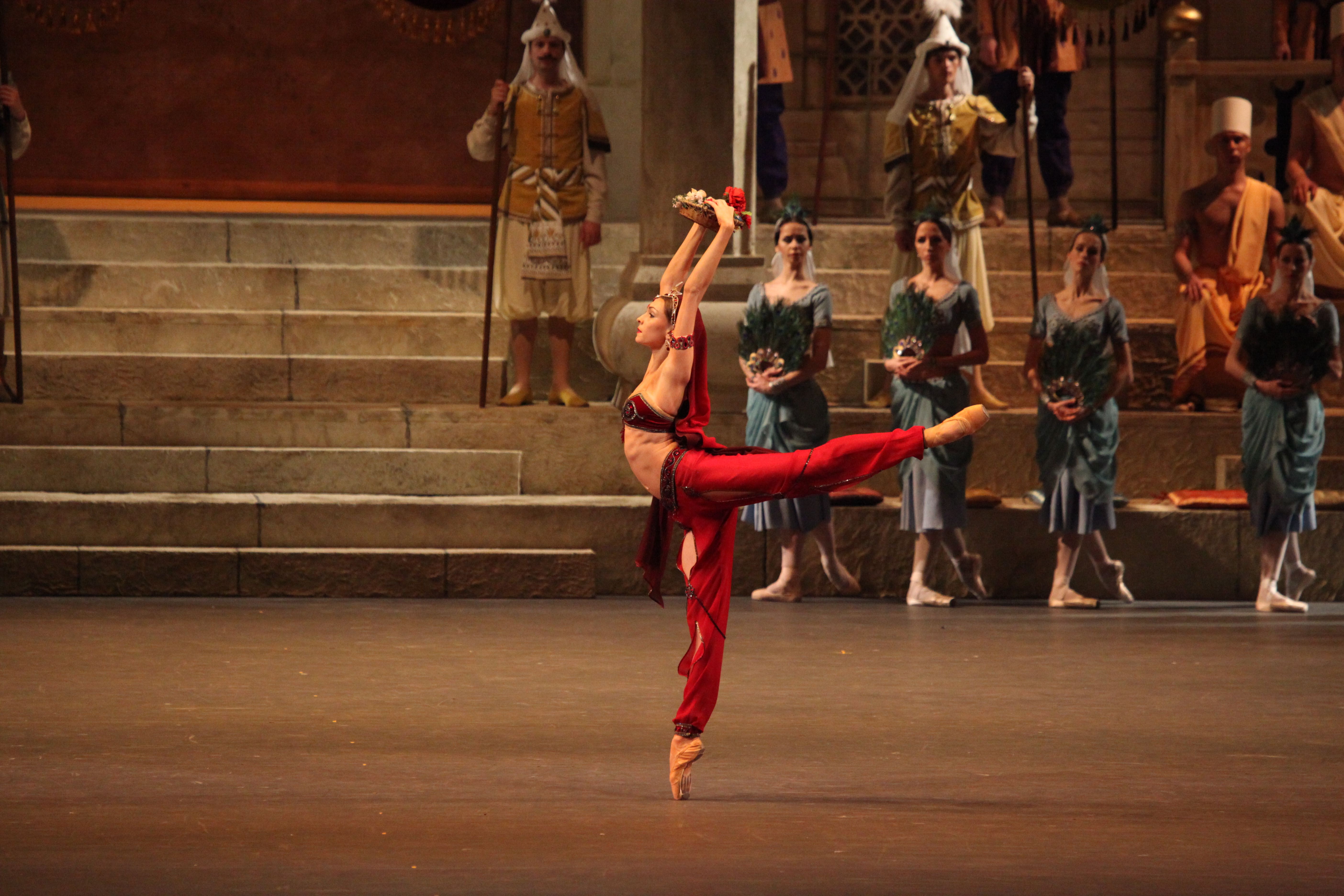 Баядерка большой театр 2013. Баядерка большой театр. Bayadere большой театр.